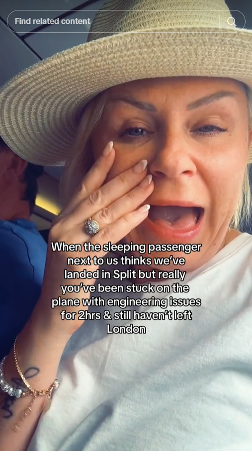 หลับบนเครื่องบิน