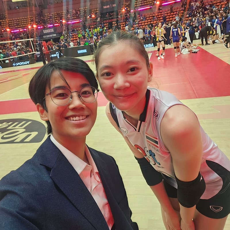 บุ๋มบิ๋ม ชัชชุอร - เล็ก ชนาธิป เสิร์ฟหวาน ฉลองรักครบ 1 ปี