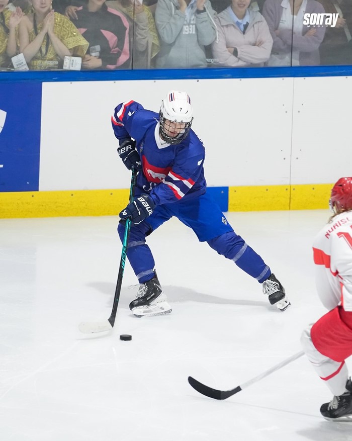 ภีม ธนัช ลิ้มปัญญากุล นักกีฬาไอซ์ฮอกกี้ทีมชาติไทย ชุดซีเกมส์ 2025