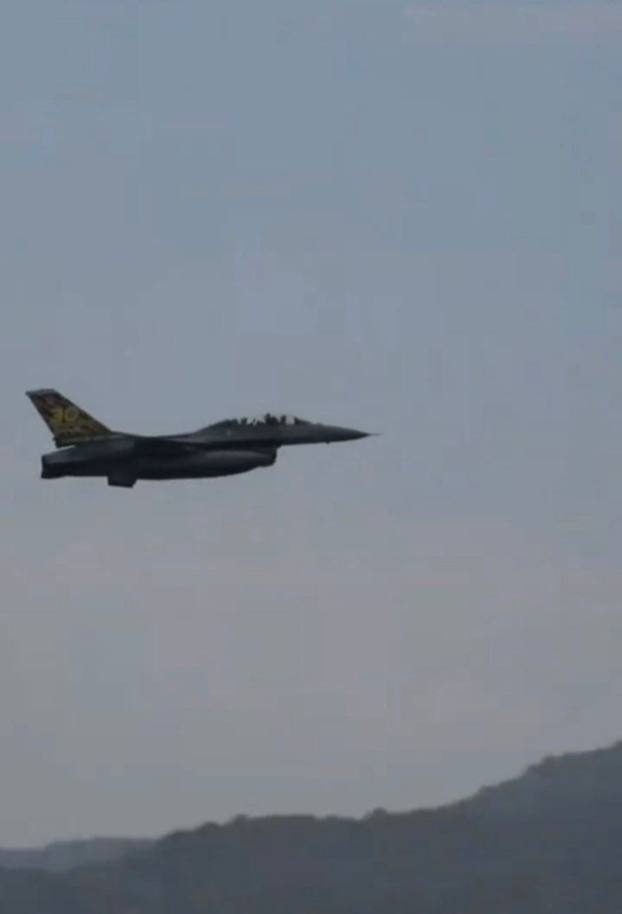 นักบิน F-16 กองทัพอากาศไทย นักบิน F-16 กองทัพอากาศไทย