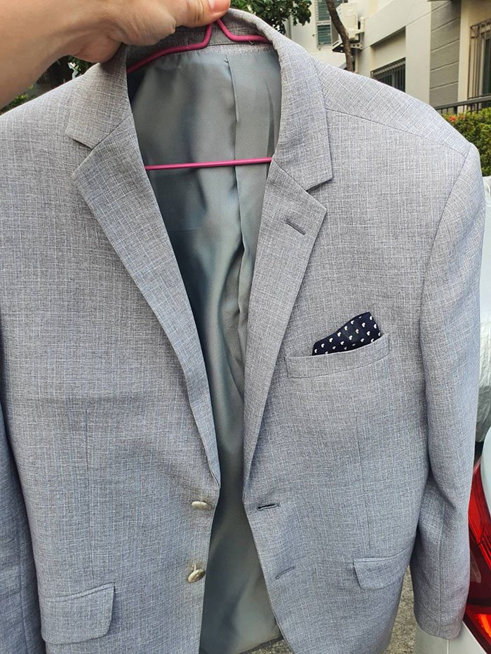 ไทยรัฐสวมชุดดำ